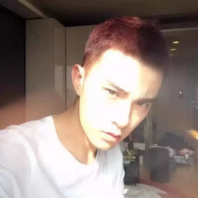 左左