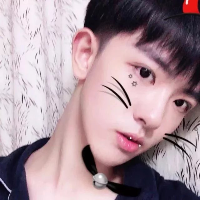 爱表白的女孩